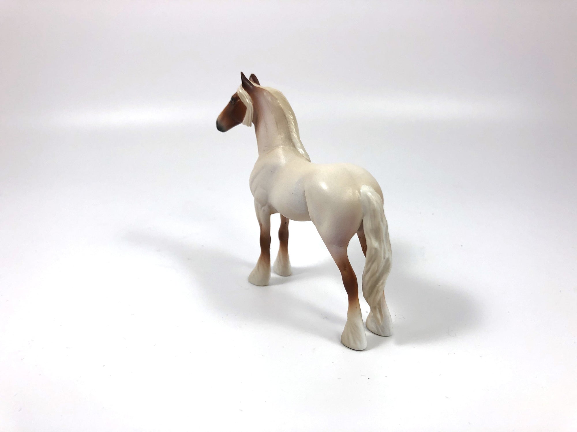 WYNNIE-LE-15 MINI ME CM STRAWBERRY ROAN STANDING RAFT CHIP SHCF 2019