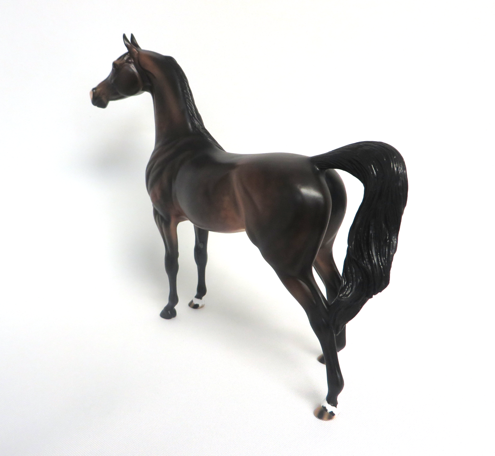 VIRTUAL REALITY-OOAK DAPPLE BAY ARABIAN MODEL HORSE EA19