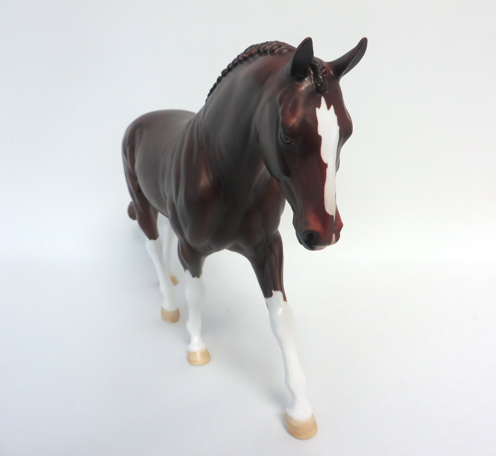 O&#39;DOOLE-LE6 DAPPLE BAY IRISH DRAFT MODEL HORSE MW 19