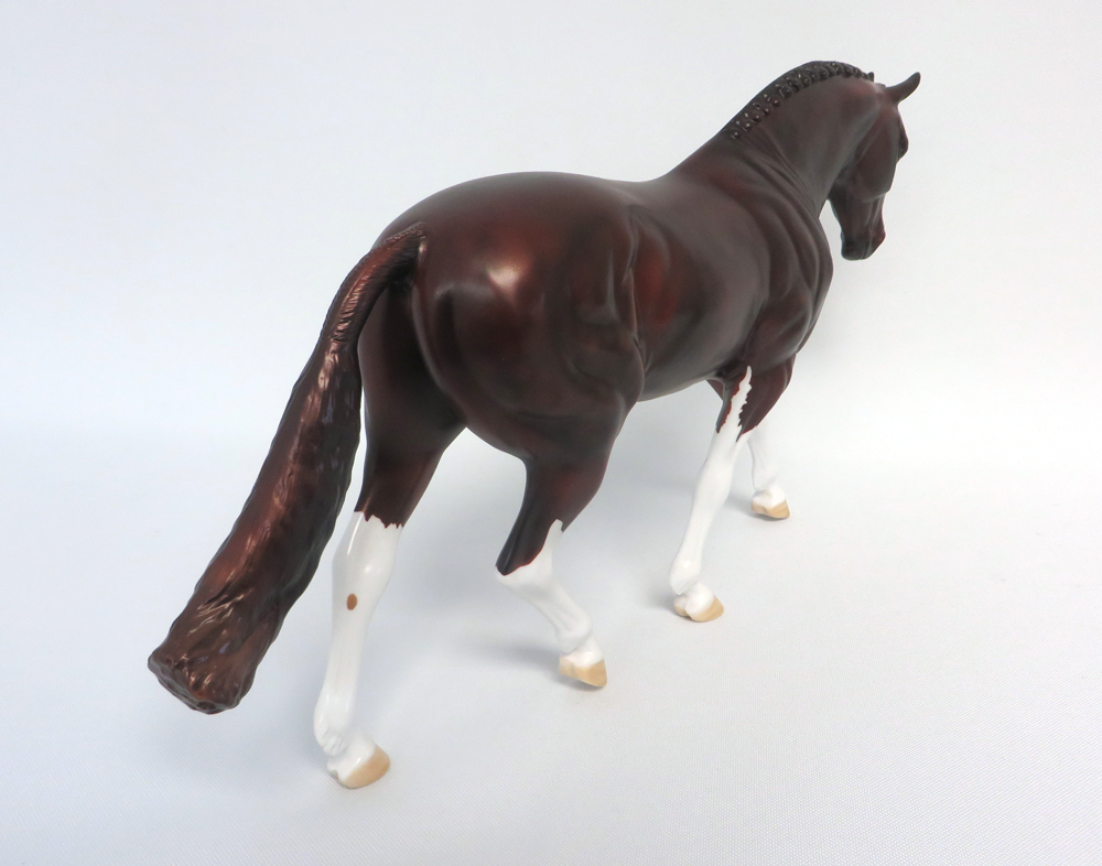 O&#39;DOOLE-LE6 DAPPLE BAY IRISH DRAFT MODEL HORSE MW 19