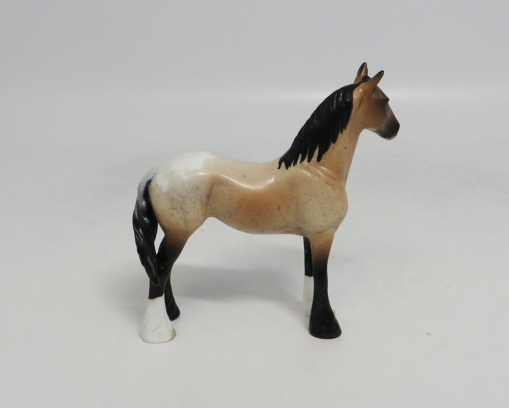 MADOCK-OOAK CHESTNUT ROAN STANDING DRAFT CHIP LHS 2018