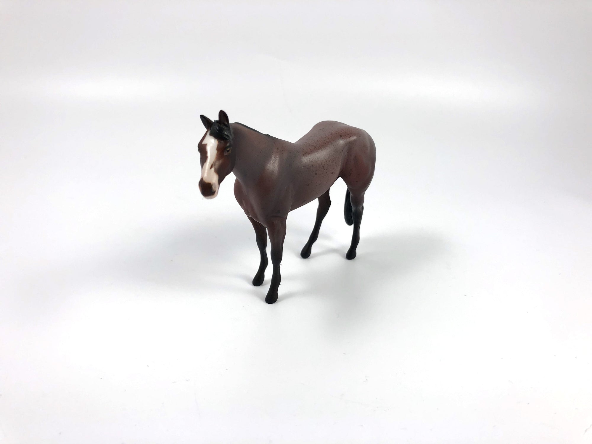 PLEAT-OOAK BAY ROAN STOCK HORSE CHIP BY AMANDA HOSTETLER SHCF 19