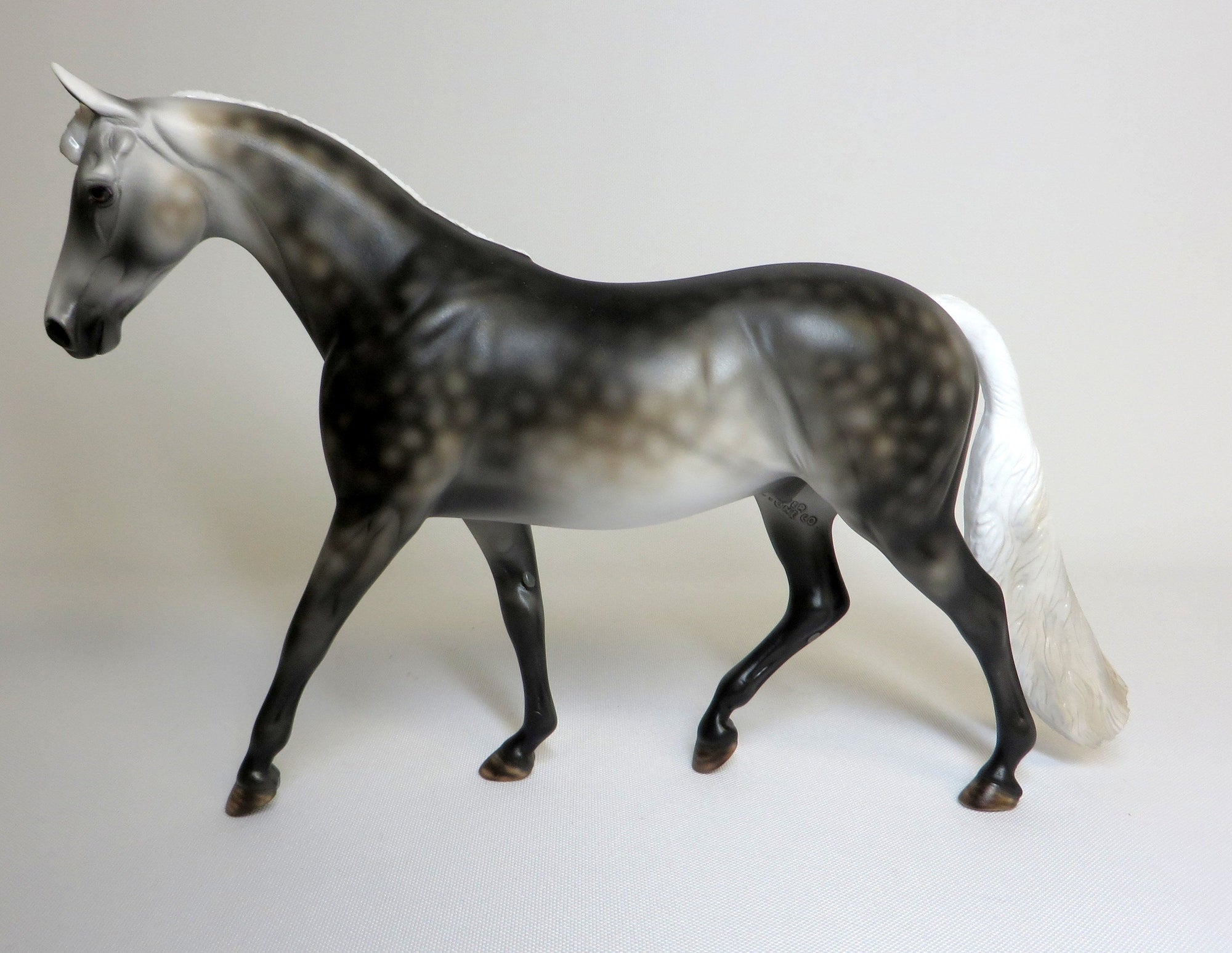 SUNDAY MONDAY-LE-2 DAPPLE GREY BRAIDED MANE AND TAIL PONY MODEL HORSE 4/17/19