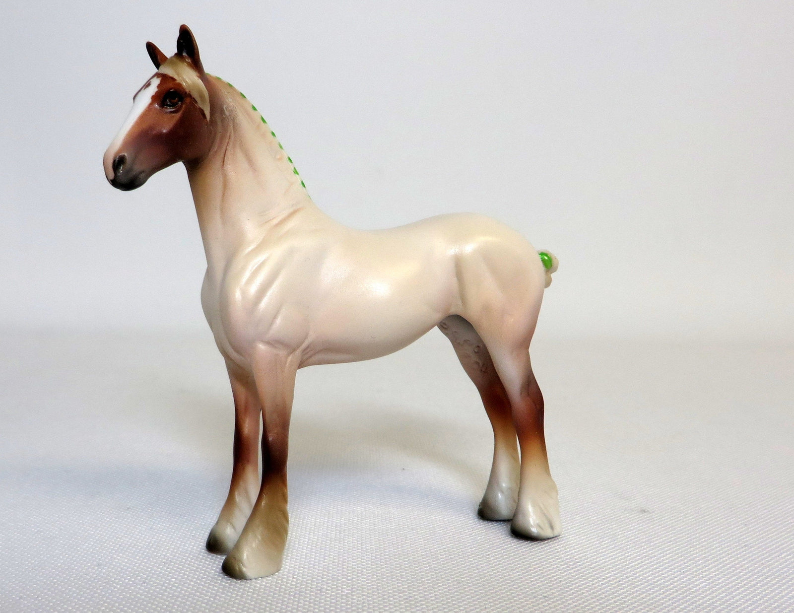 WYNNIE -LE-15 MINI ME STRAWBERRY ROAN STANDING RAFT CHIP SHCF 2019