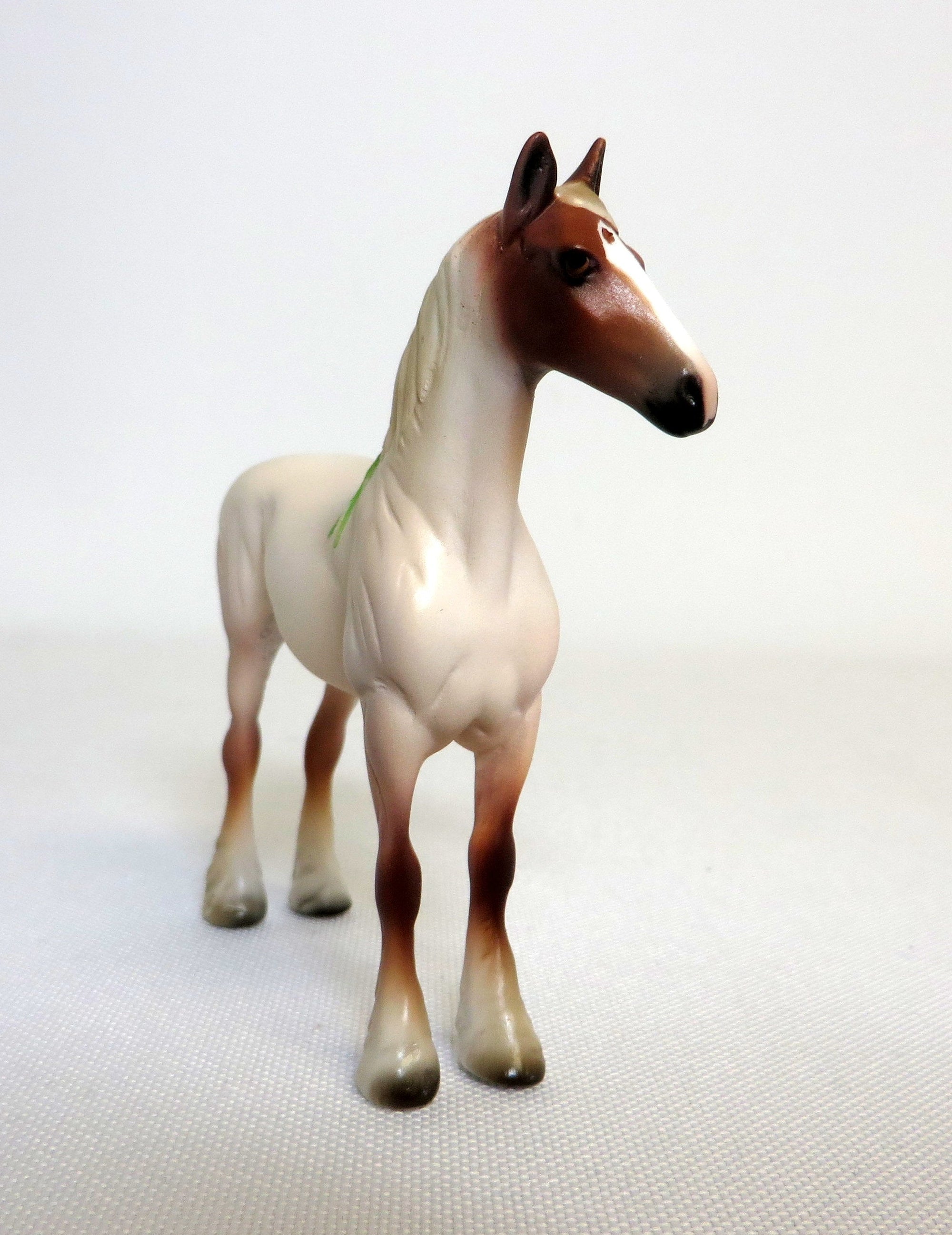 WYNNIE -LE-15 MINI ME STRAWBERRY ROAN STANDING RAFT CHIP SHCF 2019