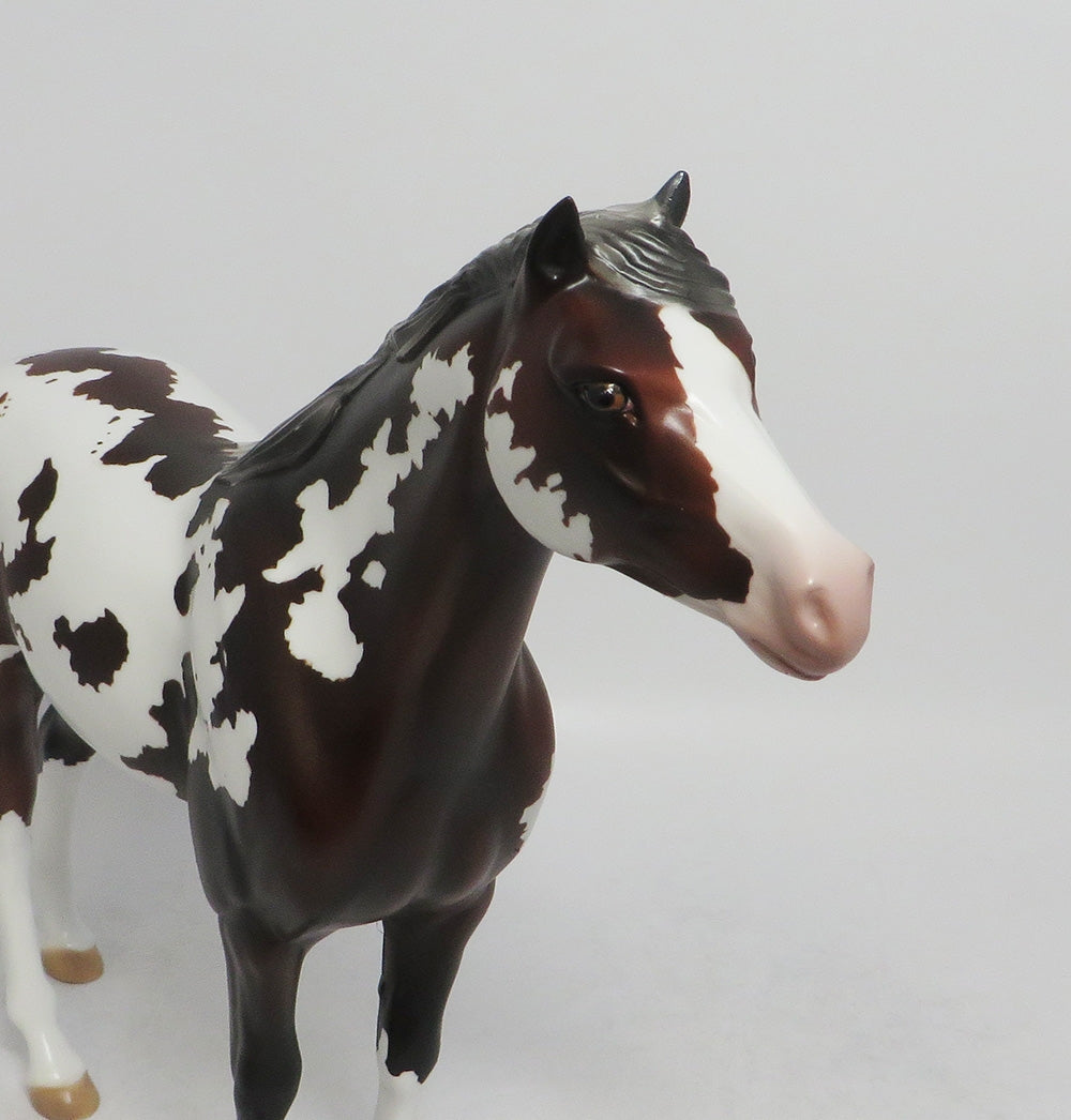CONCHO - OOAK SILVER BAY PINTO MUSTANG MODEL HORSE