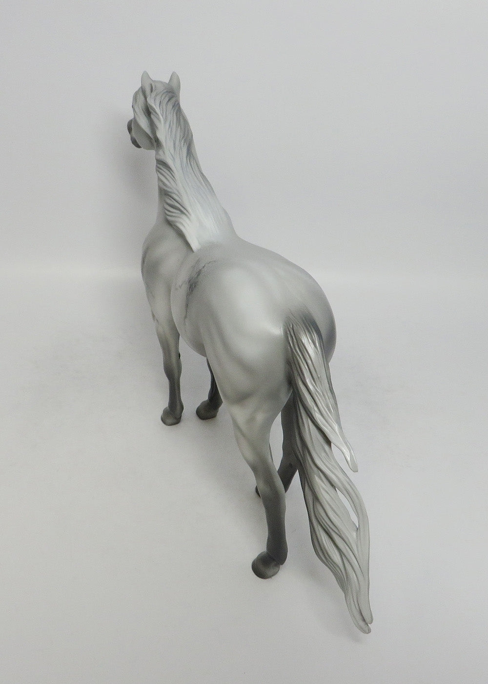 DERBY - OOAK LIGHT GREY MUSTANG MODEL HORSE
