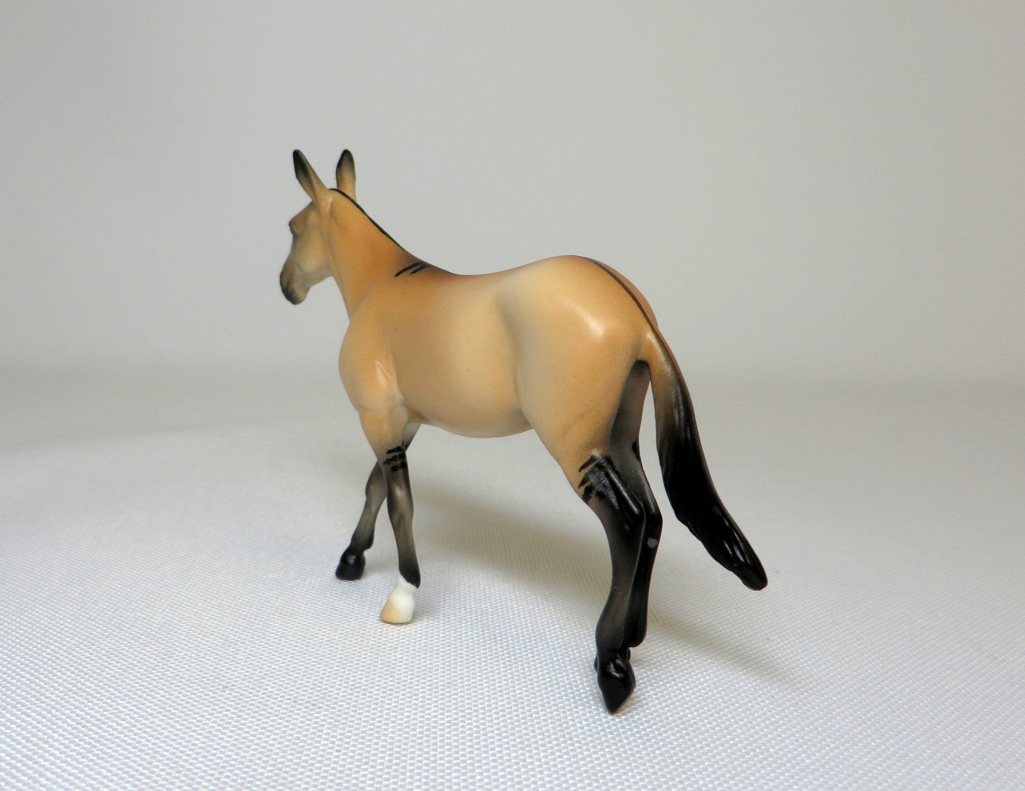 HOOEY-OOAK BUCKSKIN MULE CHIP SHCF 19