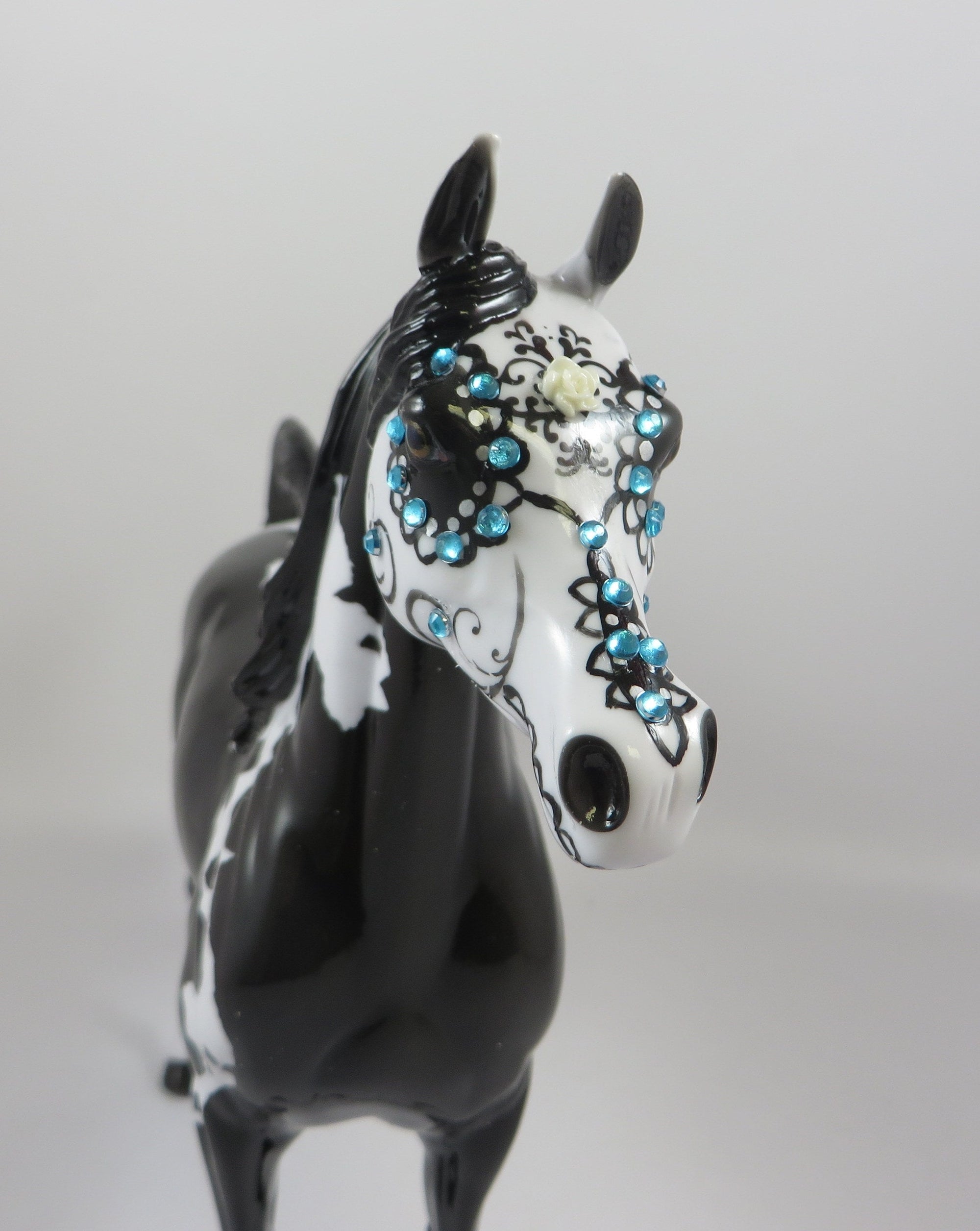 CALLUNA-OOAK ARABIAN SUGAR SKULL DECORATOR BY DAWN QUICK 9/6/19