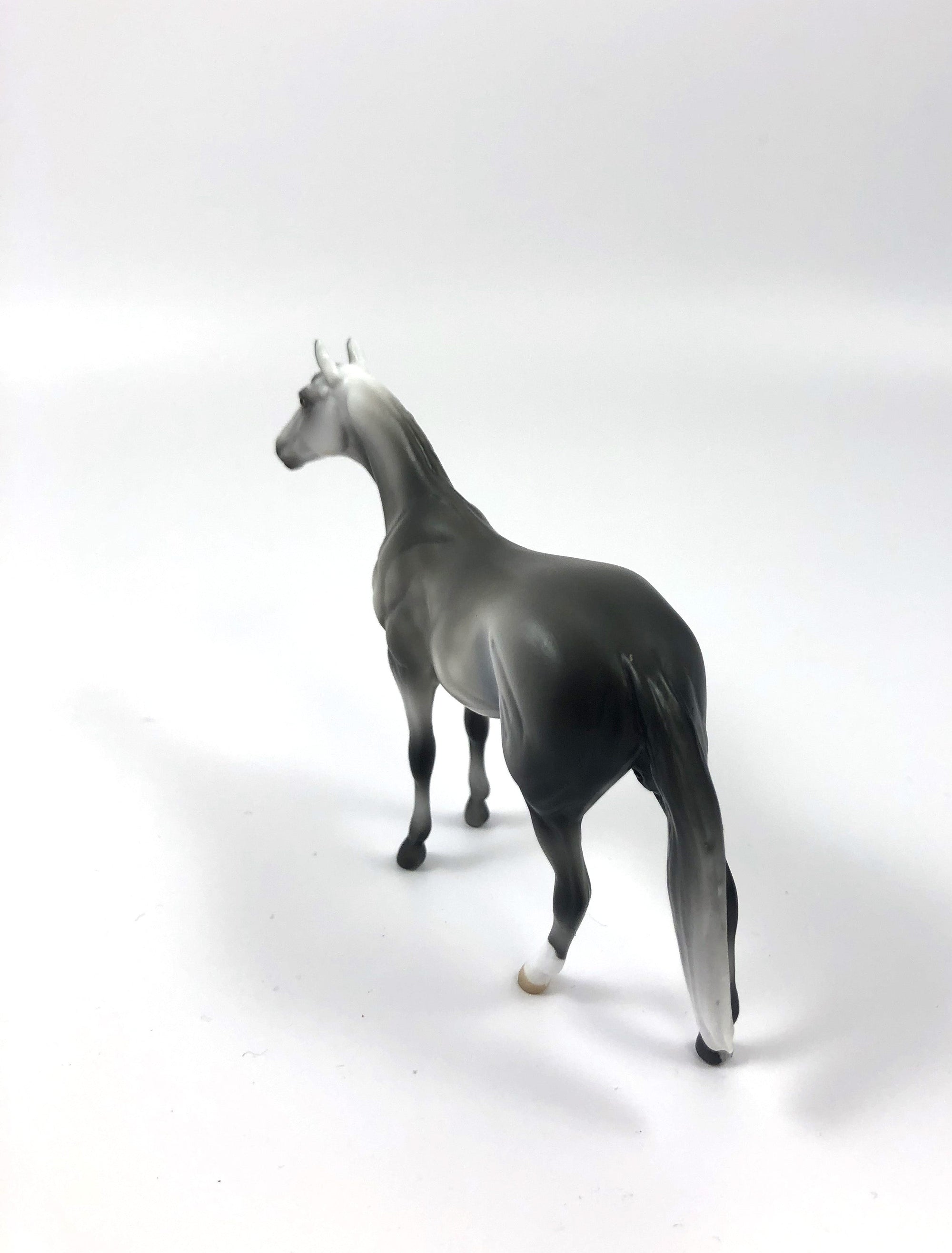 SILVER KNIGHT-OOAK DAPPLE GREY THOROUGHBRED CHIP SHCF19