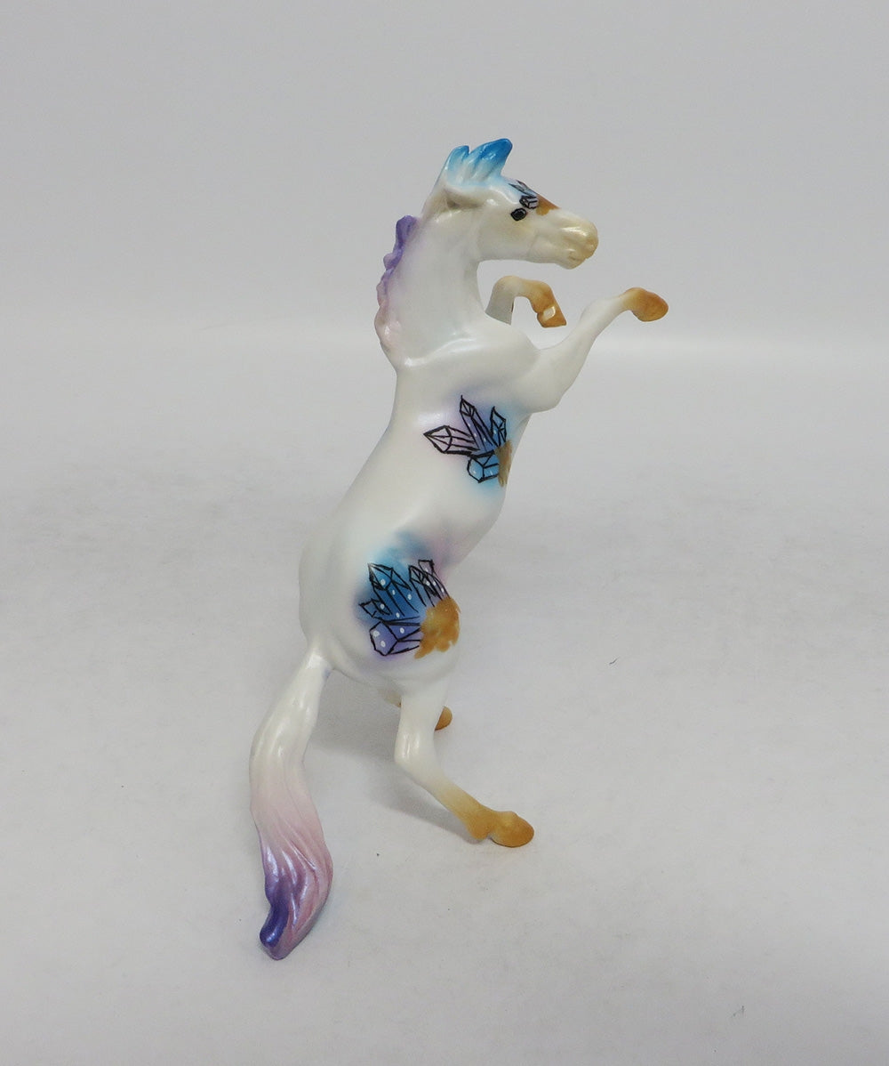 CRYSTAL- OOAK REARING CHIP DECORATOR BY JAS FANNING LHS 2018