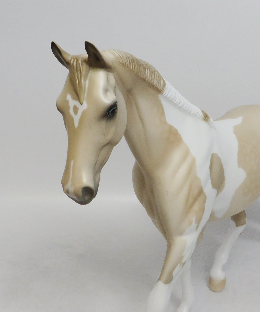 CHAMPAGNE ON ICE-OOAK CHAMPAGNE PINTO PONY MODEL HORSE 8/24/18