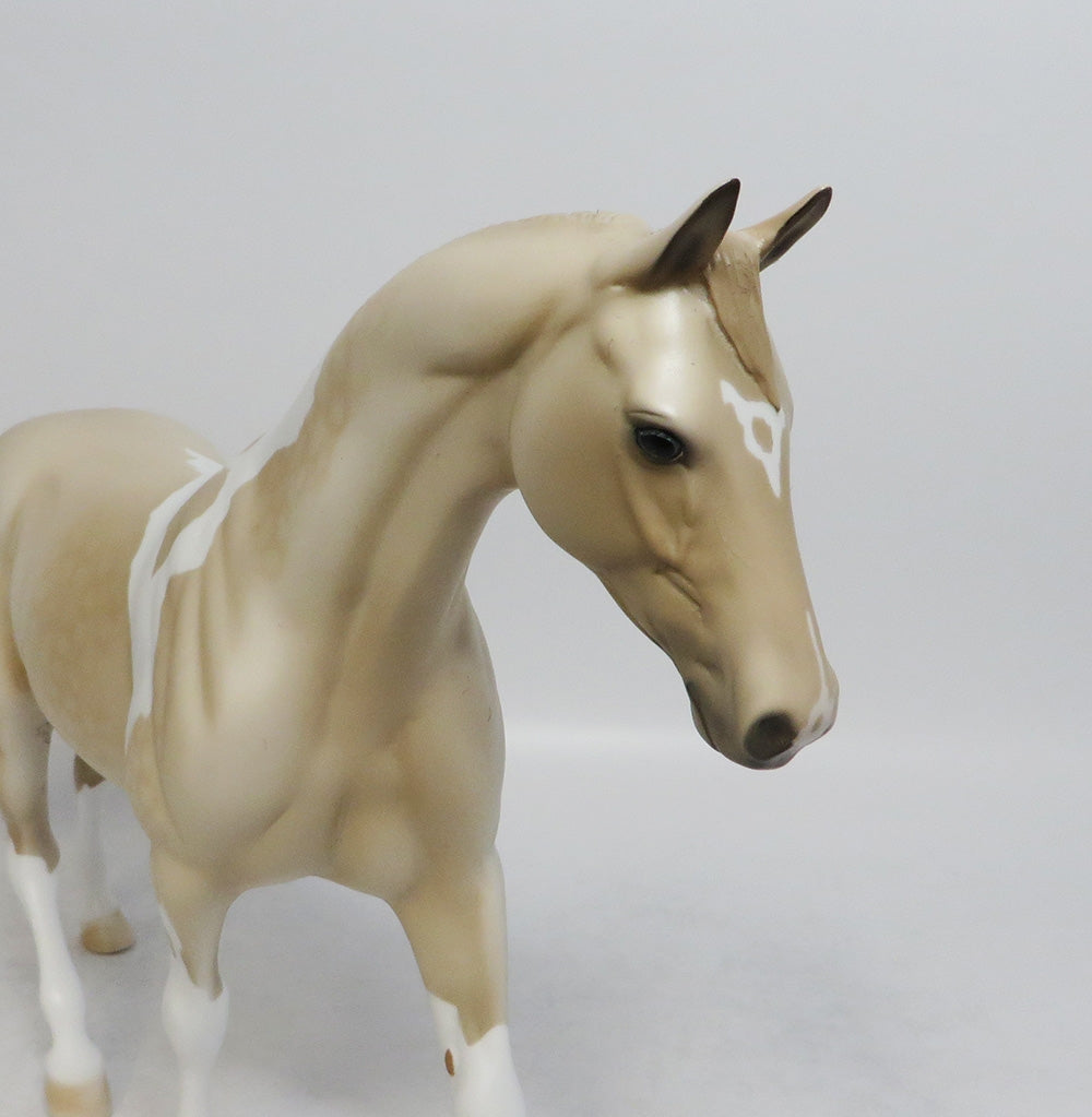 CHAMPAGNE ON ICE-OOAK CHAMPAGNE PINTO PONY MODEL HORSE 8/24/18