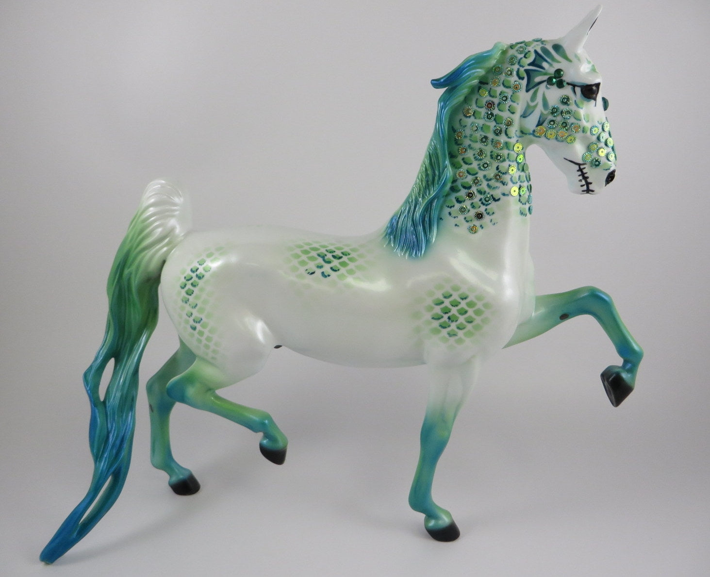 EL ESQUELETO -OOAK BLUE/GREEN DECORATOR SADDLEBRED MODEL HORSE 9/13/19