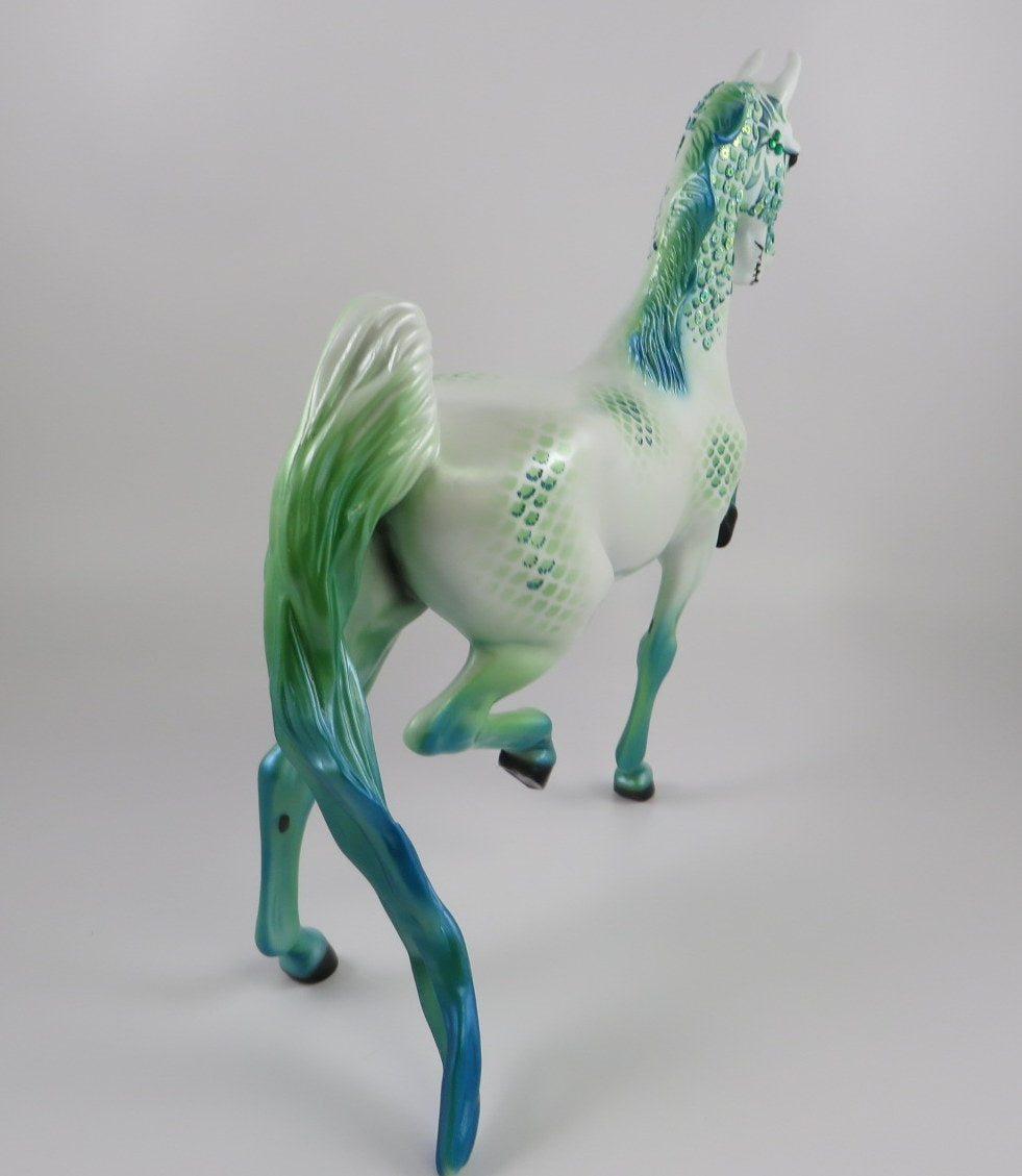 EL ESQUELETO -OOAK BLUE/GREEN DECORATOR SADDLEBRED MODEL HORSE 9/13/19