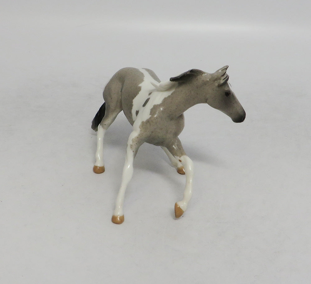 BAT GIRL AND ROBIN- OOAK BLUE ROAN CUTTER AND CALF CHIP BY AUDREY DIXON LHS 2018