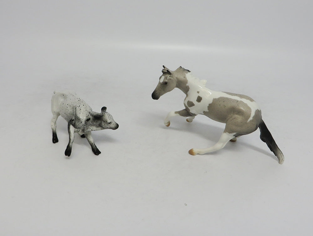 BAT GIRL AND ROBIN- OOAK BLUE ROAN CUTTER AND CALF CHIP BY AUDREY DIXON LHS 2018