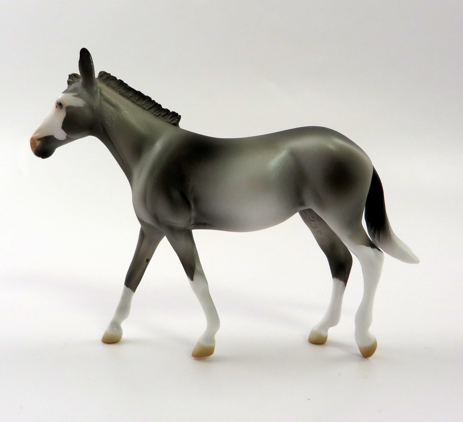 FROSTBITE-LE-4 DARK GREY CM MULE CHIP BY MISSY FOX 5/10/19