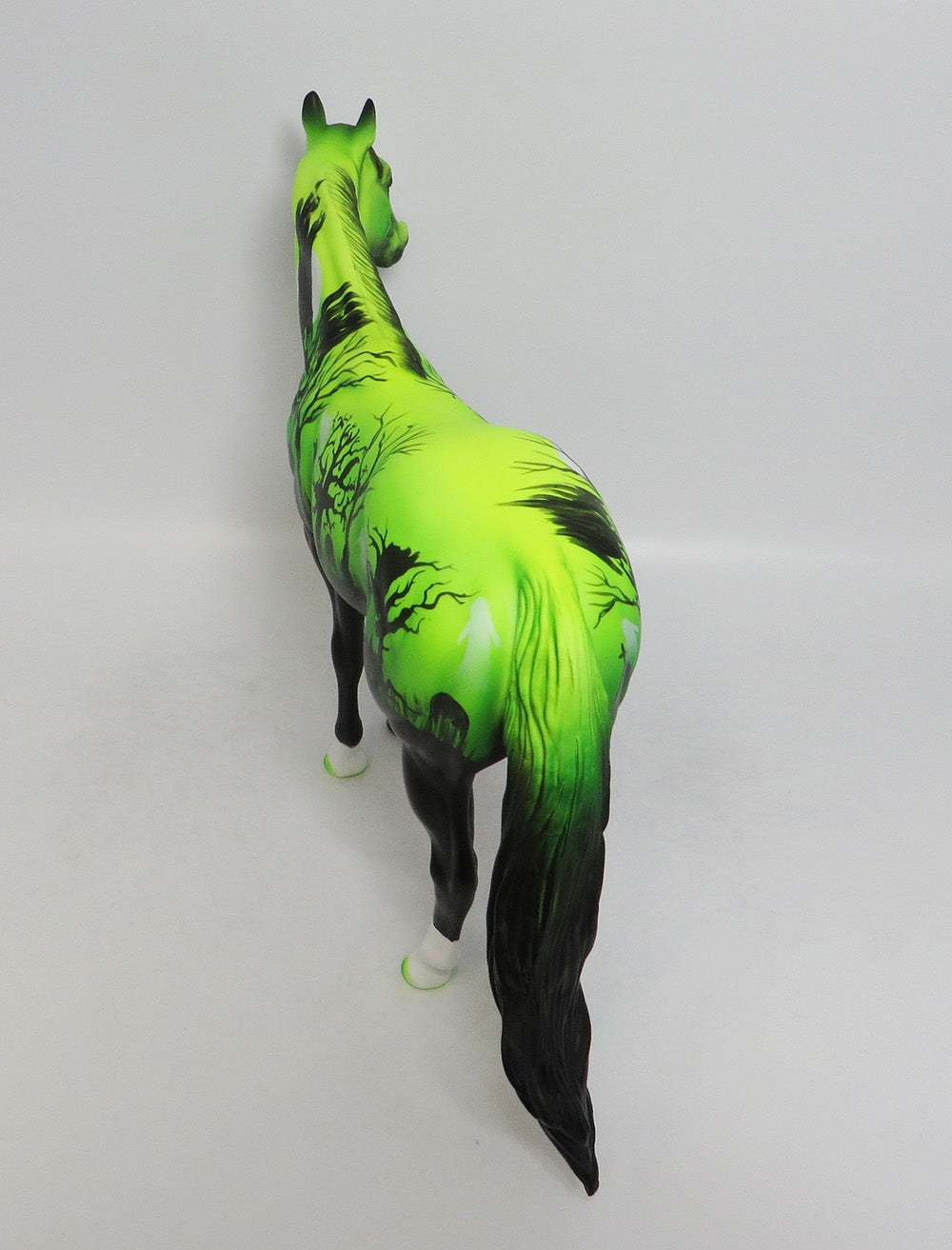 CRYPT- OOAK ISH DECORATOR BY DAWN QUICK 8/31/2018