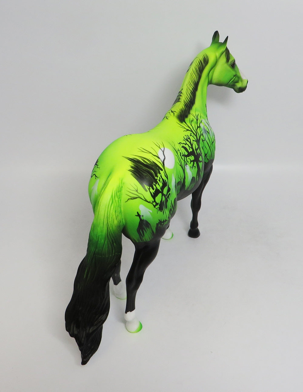 CRYPT- OOAK ISH DECORATOR BY DAWN QUICK 8/31/2018