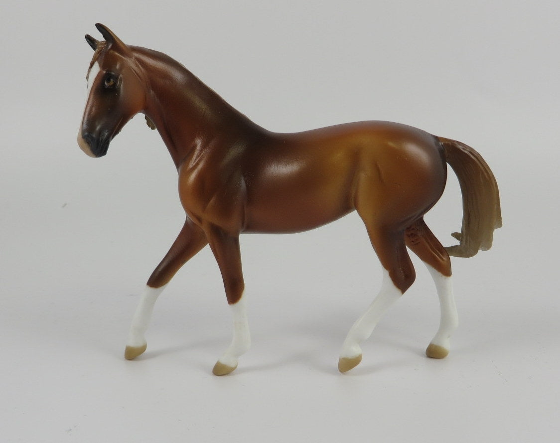 CIRQUE GLEE - OOAK CHESTNUT CM WARMBLOOD CHIP MODEL HORSE BY AUDREY DIXON LHS 19