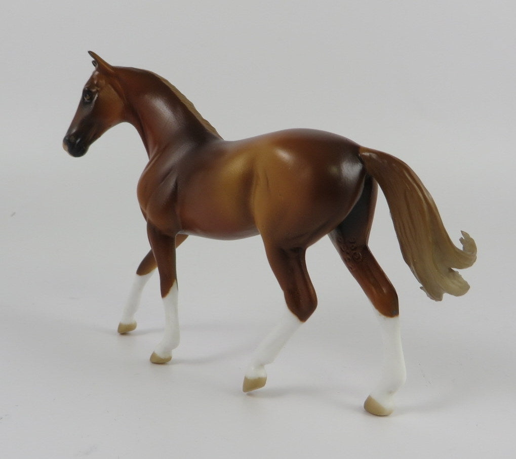 CIRQUE GLEE - OOAK CHESTNUT CM WARMBLOOD CHIP MODEL HORSE BY AUDREY DIXON LHS 19