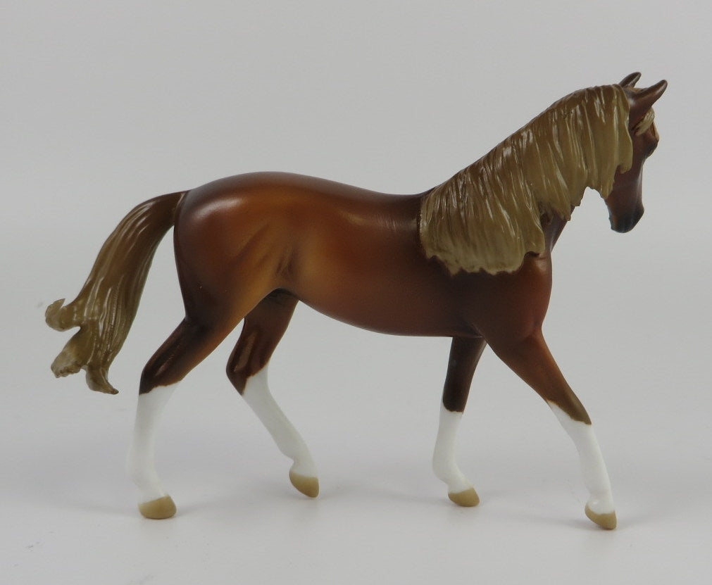 CIRQUE GLEE - OOAK CHESTNUT CM WARMBLOOD CHIP MODEL HORSE BY AUDREY DIXON LHS 19