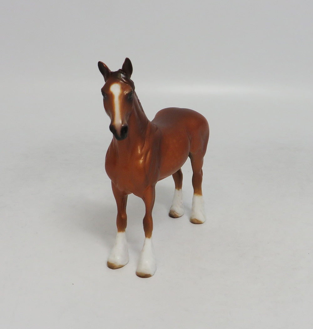 FOX IN SOCKS-OOAK DAPPLE CHESTNUT STANDING DRAFT MODEL HORSE LHS 2018