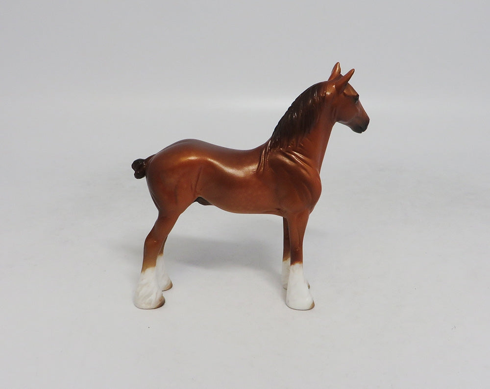 FOX IN SOCKS-OOAK DAPPLE CHESTNUT STANDING DRAFT MODEL HORSE LHS 2018