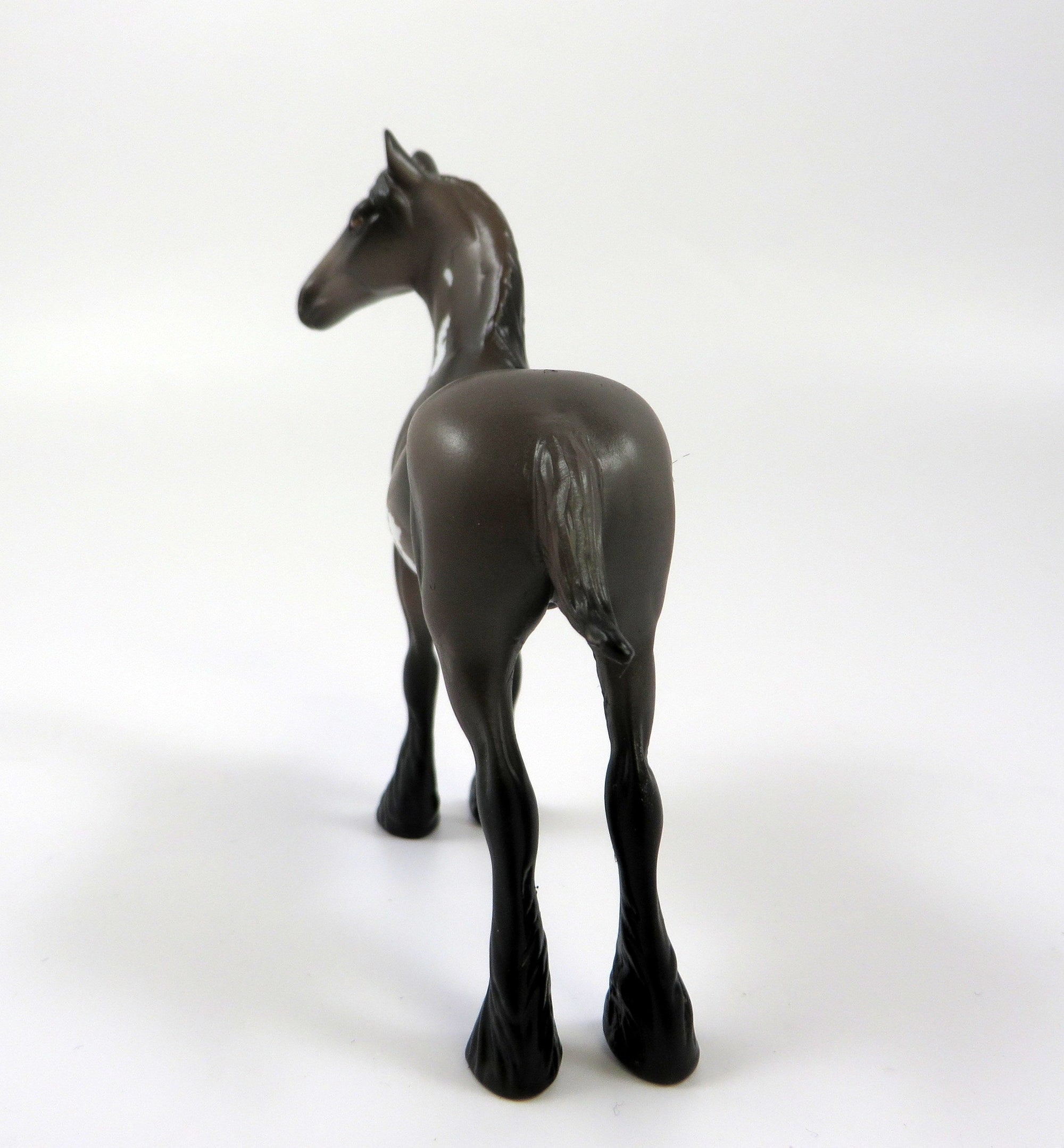 INDULF-LE-5 ROSE GREY PINTO STANDING DRAFT CHIP EQ 19