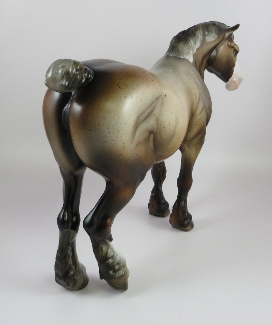 ANNIE-OOAK BAY ROAN HEAVY DRAFT MARE MODEL HORSE LHS 19
