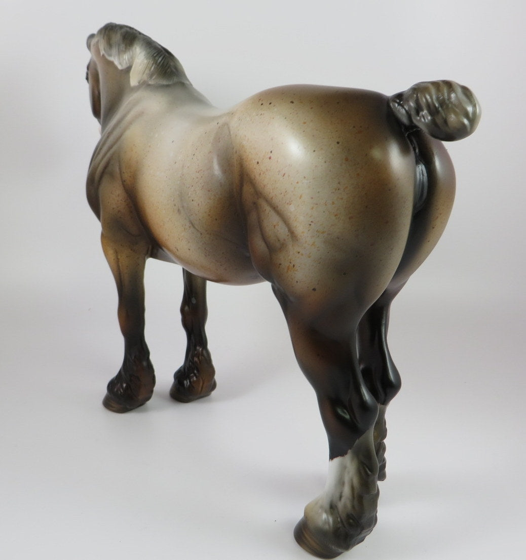 ANNIE-OOAK BAY ROAN HEAVY DRAFT MARE MODEL HORSE LHS 19