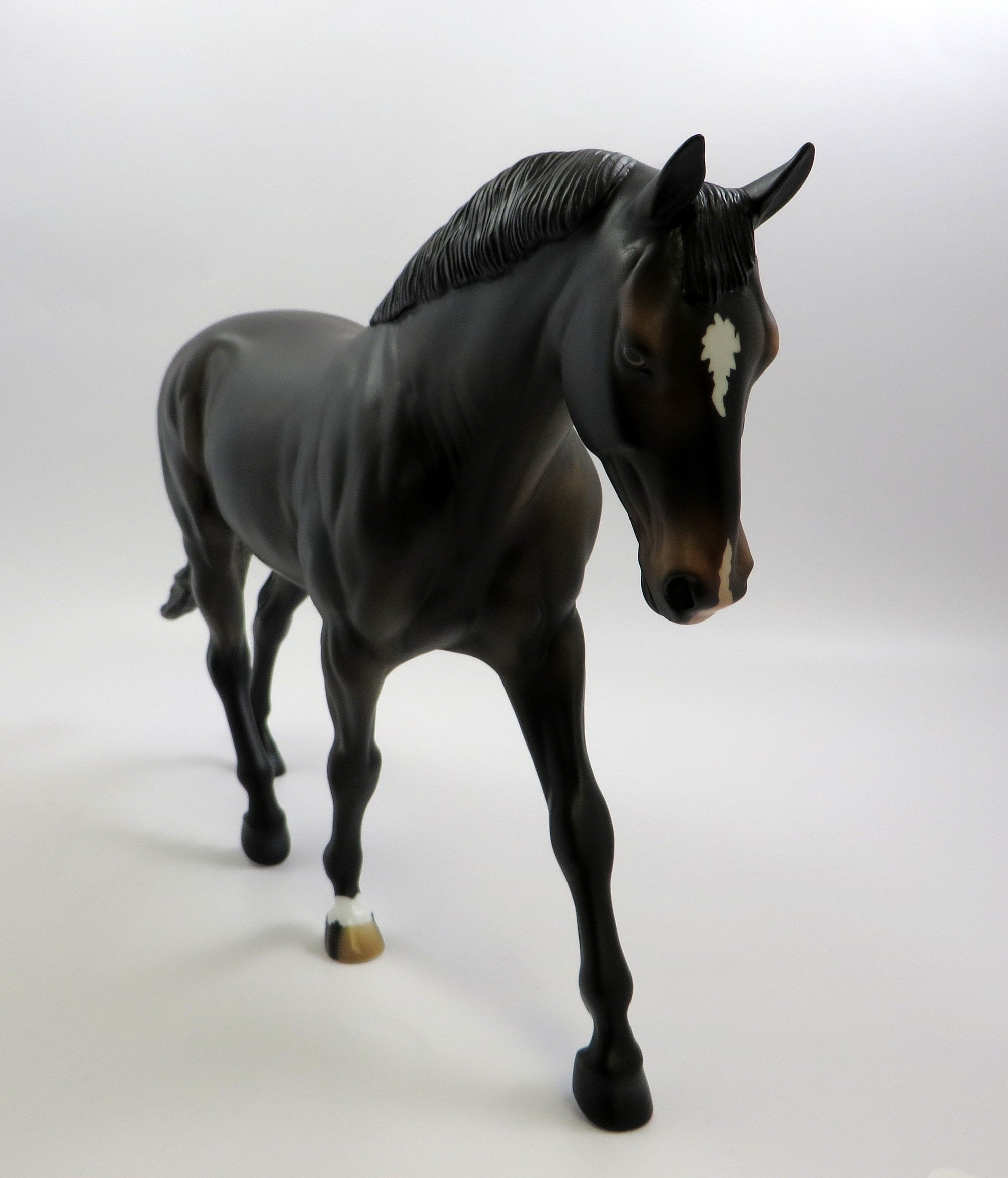 KILPECK-OOAK DARK DAPPLE BAY IRISH DRAFT MODEL HORSE 5/23/29