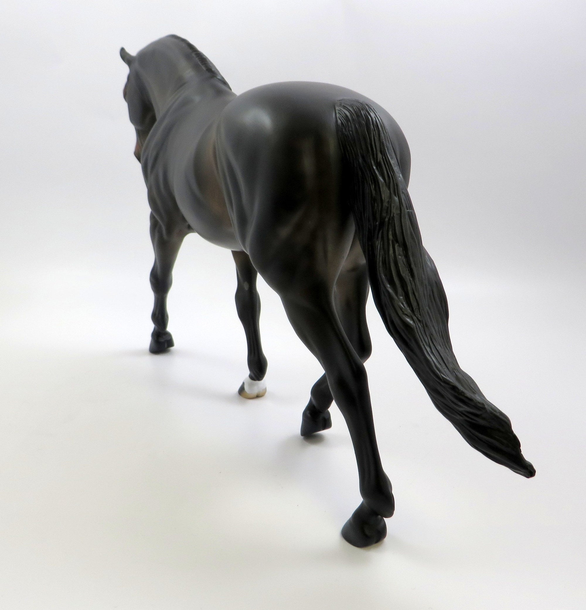 KILPECK-OOAK DARK DAPPLE BAY IRISH DRAFT MODEL HORSE 5/23/29