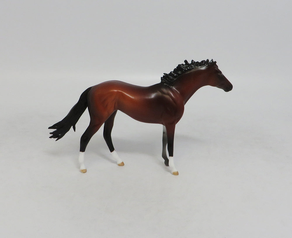 MINDY MOSAIC- LE-10- CUSTOM BAY PAINT THOROUGHBRED CHIP MODEL LHS 2018