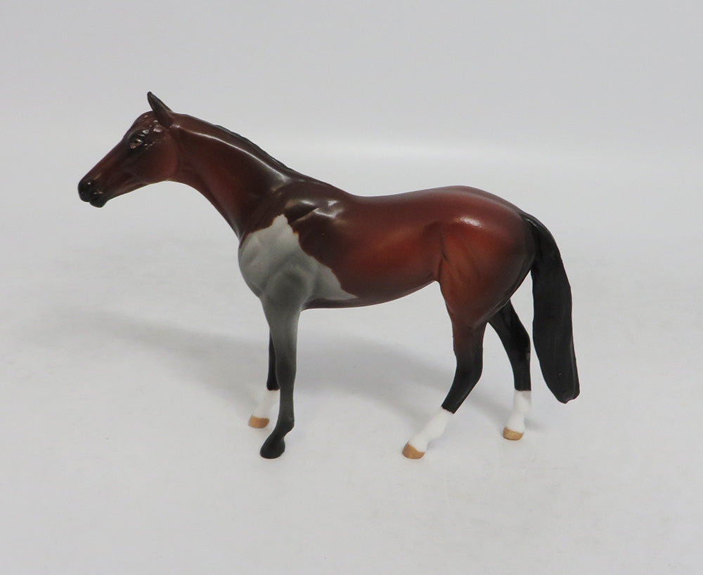 MINDY MOSAIC- LE-10- NON CUSTOM BAY PAINT THOROUGHBRED CHIP MODEL LHS 2018