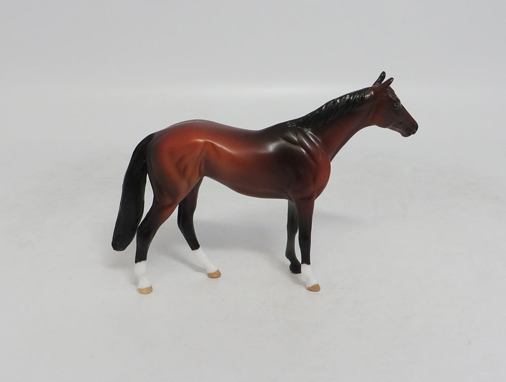 MINDY MOSAIC- LE-10- NON CUSTOM BAY PAINT THOROUGHBRED CHIP MODEL LHS 2018