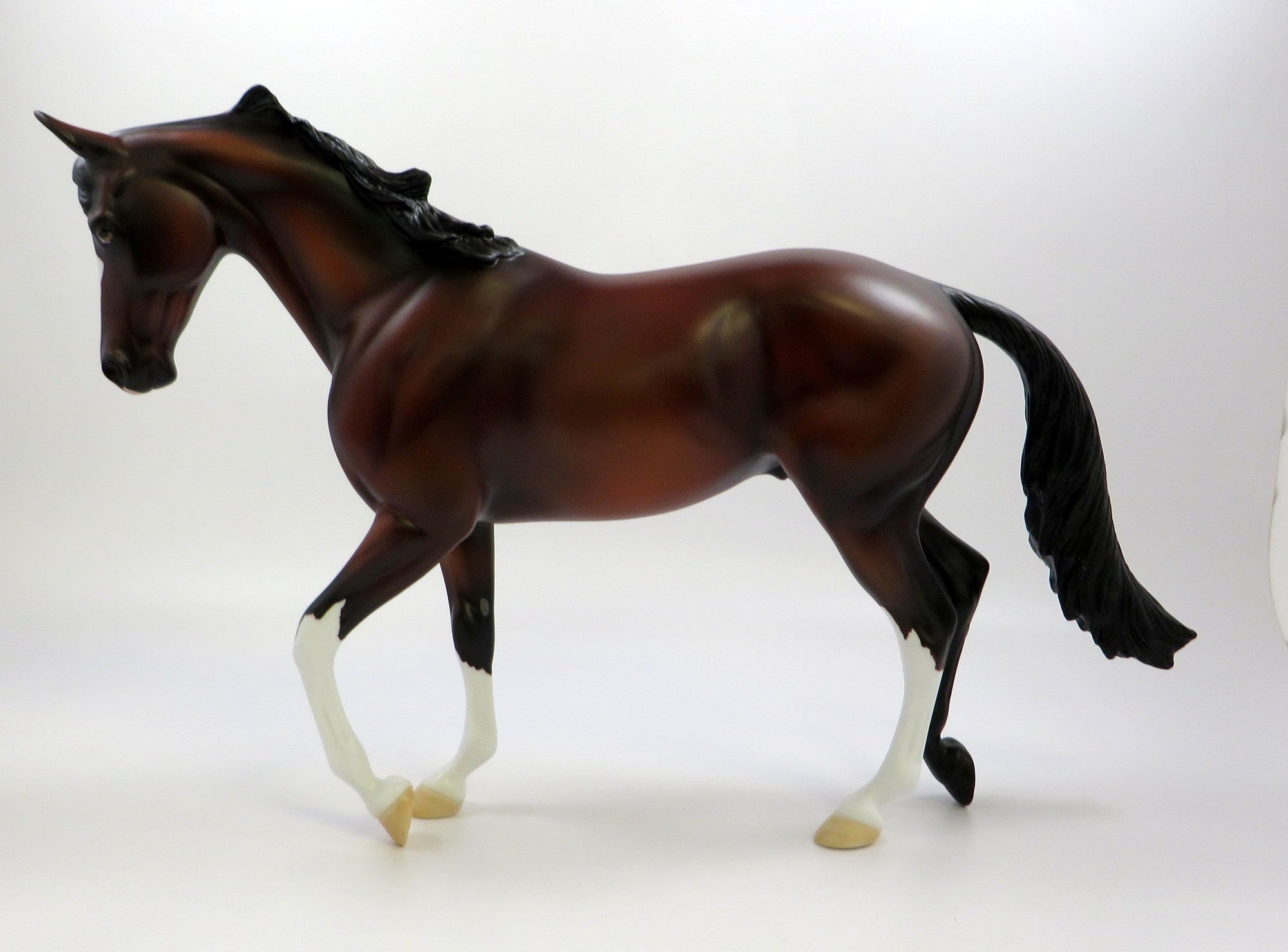 ROYALET-OOAK BAY THOROUGHBRED MODEL HORSE EQ 2019