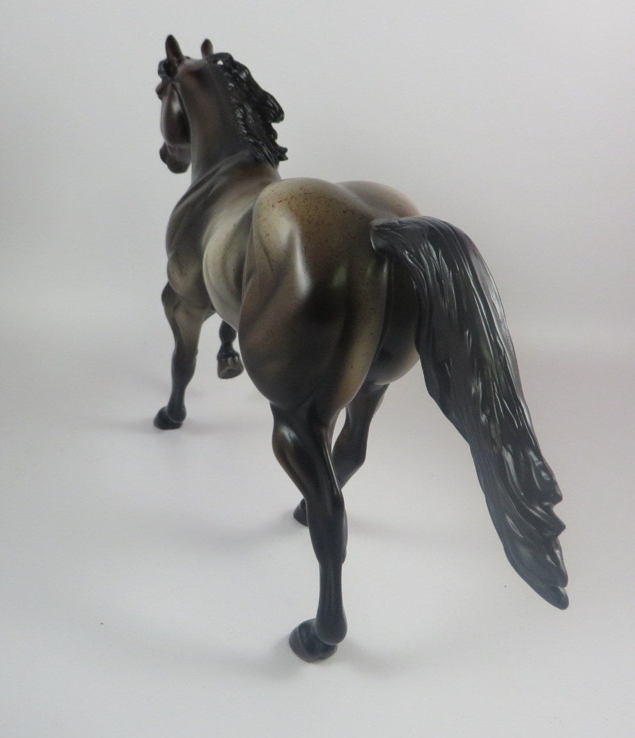 SPOTTED SPECTACLE - OOAK BAY ROAN FOUNDATION QUARTER HORSE BY MISSY FOX LHS 2019