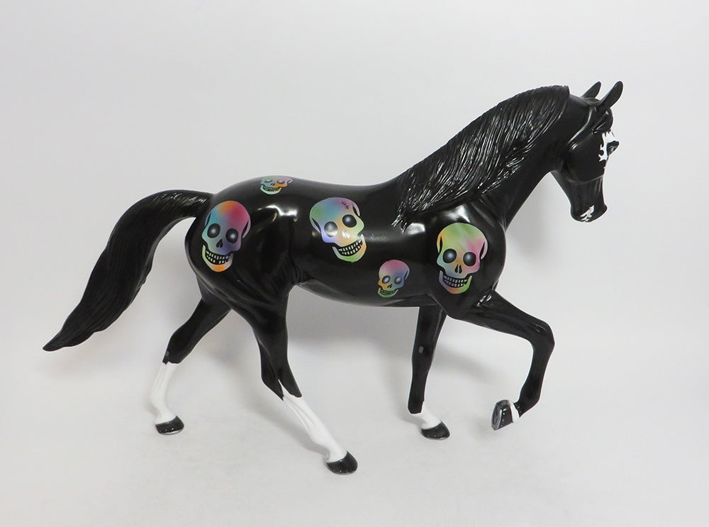 SKULLY-LE-2 TWH HALLOWEEN DECORATOR BY DAWN QUICK 9/7/18