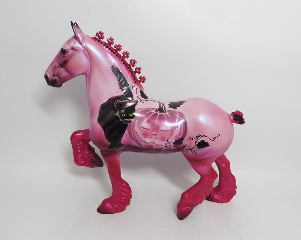 PINKY-OOAK CAT DECO TROTTING DRAFTER MODEL HORSE MM 2018