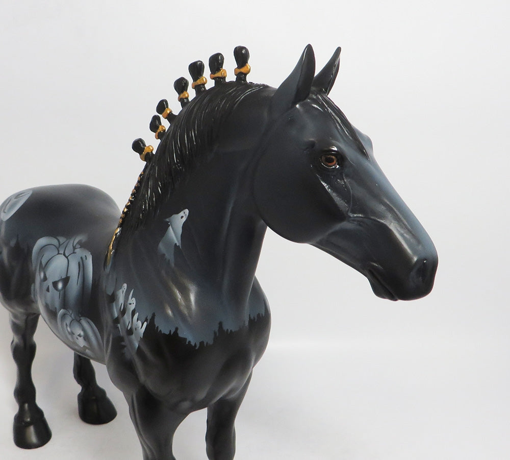 MDNIGHT HOUR-OOAK STANDING DRAFT MODEL HORSE MM 2018
