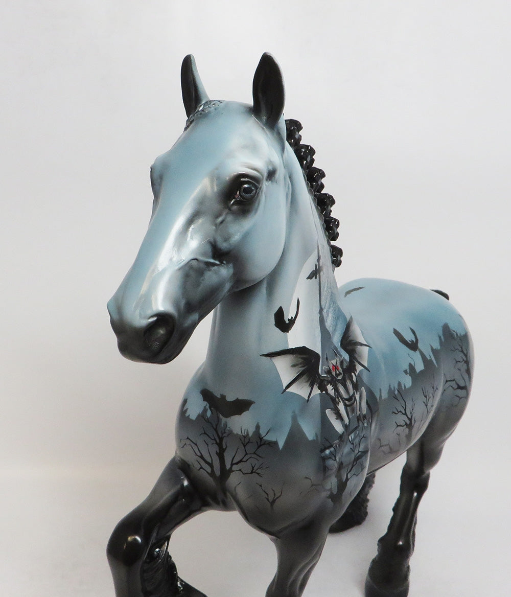 GARGOYLE-OOAK HALLOWEEN TROTTING DRAFTER MODEL HORSE 9/7/18