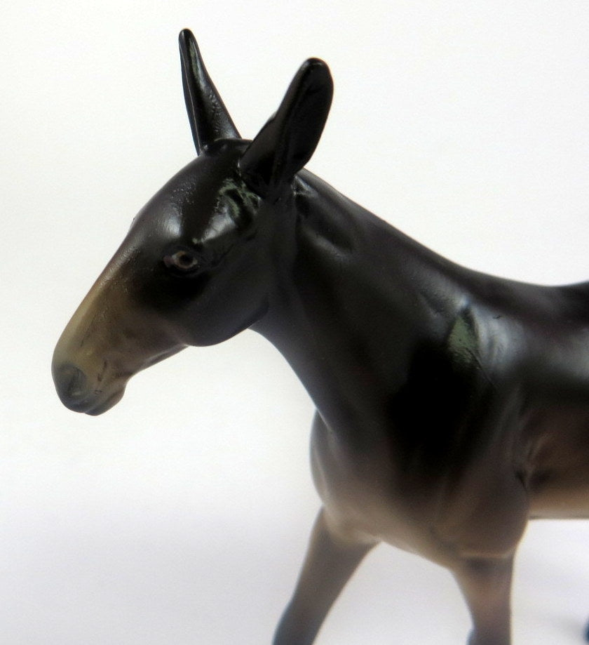 MARSHMALLOW-OOAK PRIMITIVE BAY MULE CHIP BY KAYLA WESSE LHS 19