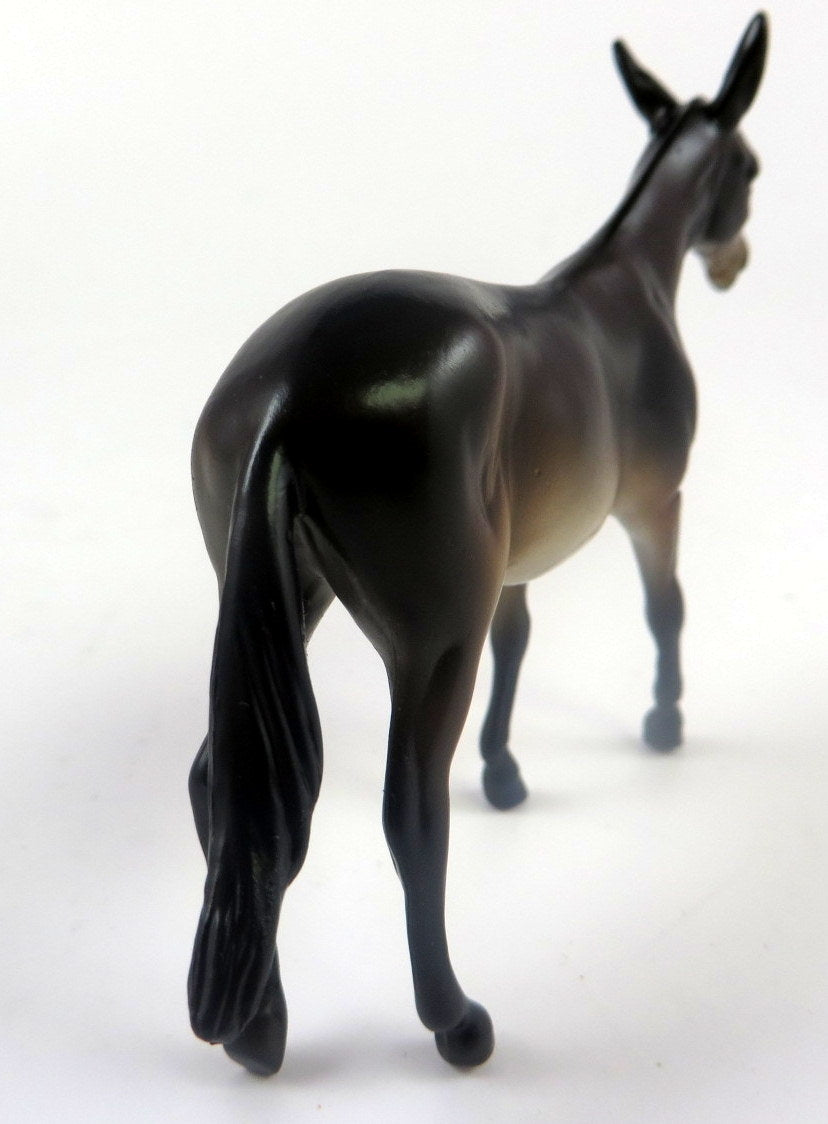 MARSHMALLOW-OOAK PRIMITIVE BAY MULE CHIP BY KAYLA WESSE LHS 19