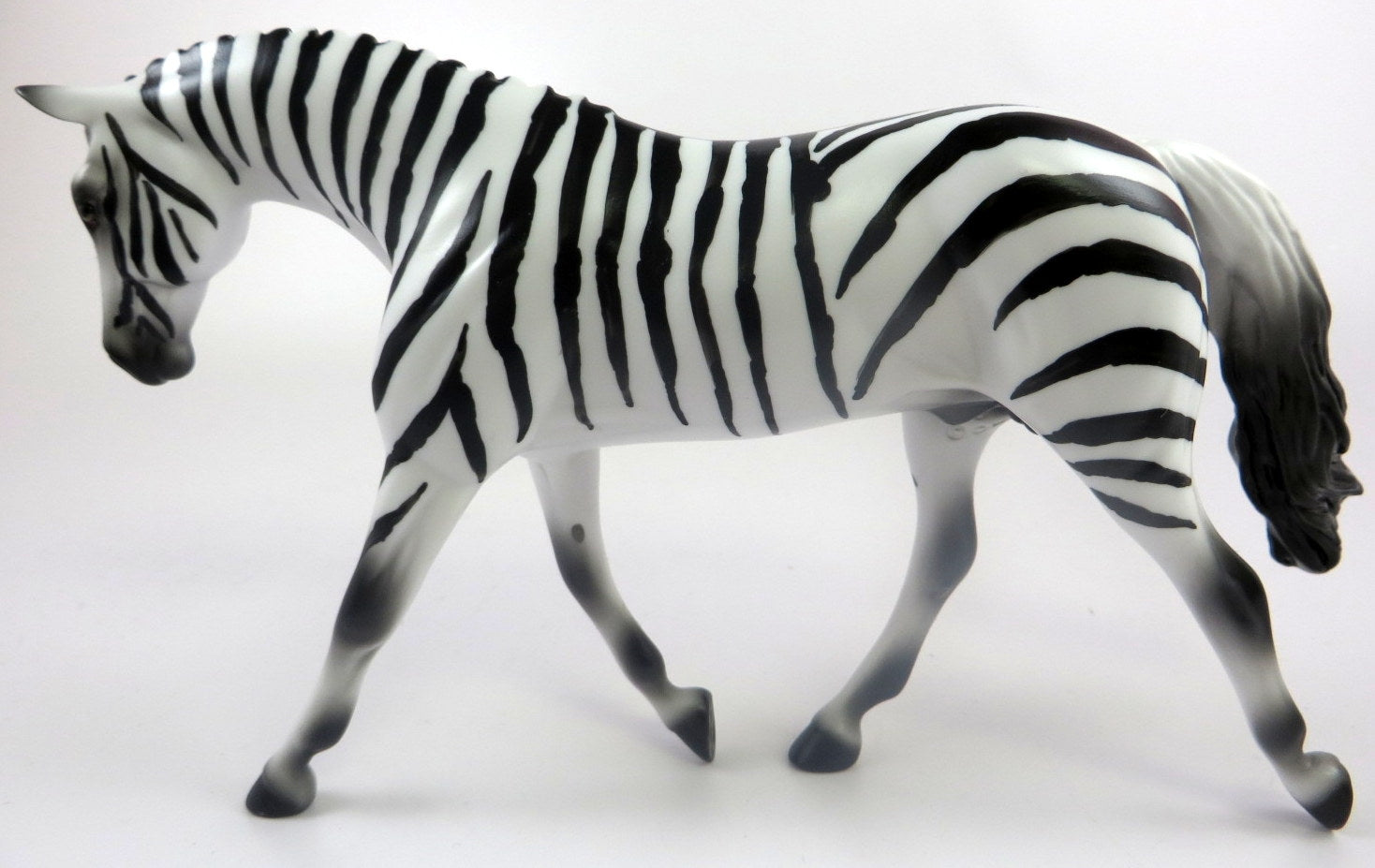 ZEBRA -LE-10 ZEBRA  WARMBLOOD PEBBLES BY AUDREY DIXON LHS 19