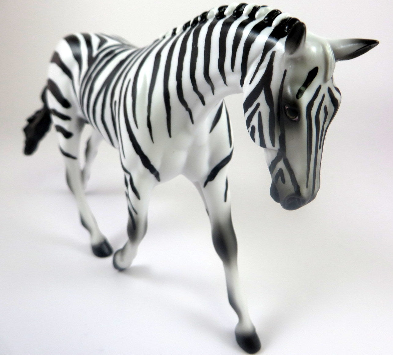 ZEBRA -LE-10 ZEBRA  WARMBLOOD PEBBLES BY AUDREY DIXON LHS 19