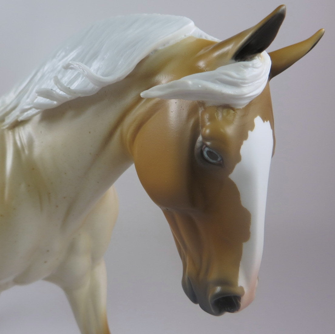 MR. BARNUM - LE-5 PALOMINO ROAN CM IRISH DRAFT MODEL HORSE BY KAYLA WESSE LHS 19