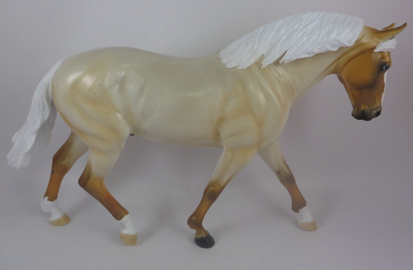 MR. BARNUM - LE-5 PALOMINO ROAN CM IRISH DRAFT MODEL HORSE BY KAYLA WESSE LHS 19