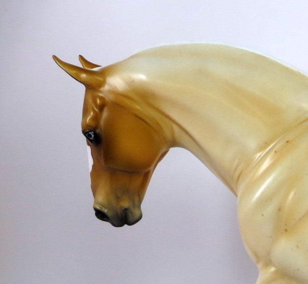 MR. BARNUM - LE-5 PALOMINO ROAN CM IRISH DRAFT MODEL HORSE BY KAYLA WESSE LHS 19